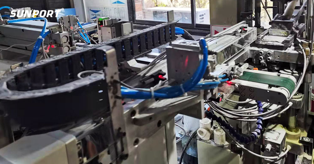 山普智能自動化裝缽機，為陶瓷企業(yè)生產(chǎn)保駕護航